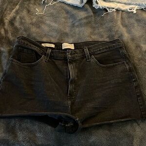 NWOT black jean shorts